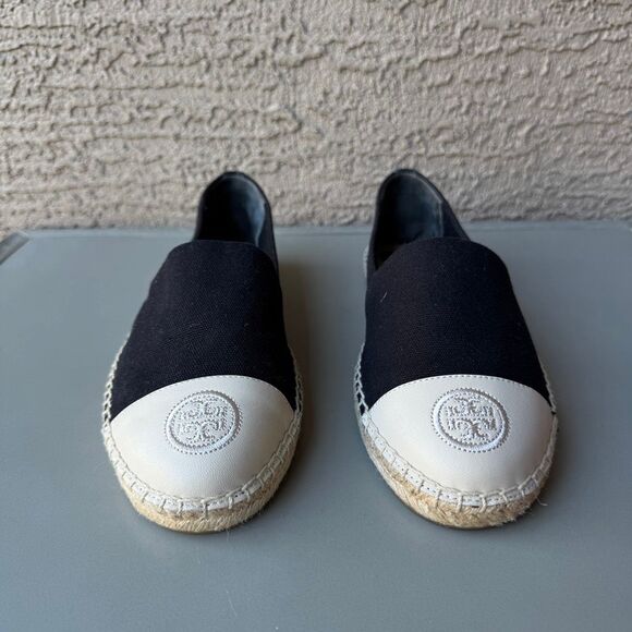 Tory Burch Canvas Black Ivory Color Block Flat Espadrille Size 10.5 Cap Toe - Picture 2 of 14